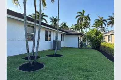 320 Windmill Palm Ave, Plantation, FL 33324 - Photo 35