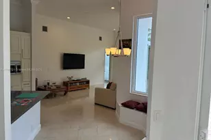 320 Windmill Palm Ave, Plantation, FL 33324 - Photo 17