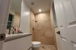 320 Windmill Palm Ave, Plantation, FL 33324 - Photo 29