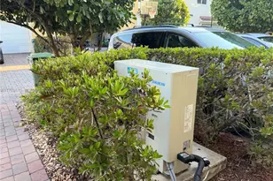 12463 NW 17th Ct, Pembroke Pines, FL 33028 - Photo 43