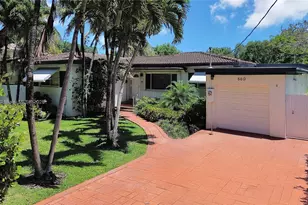 660 NE 121st St, Biscayne Park, FL 33161 - Photo 11