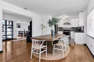 660 NE 121st St, Biscayne Park, FL 33161 - Photo 15