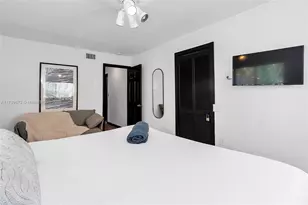 660 NE 121st St, Biscayne Park, FL 33161 - Photo 39