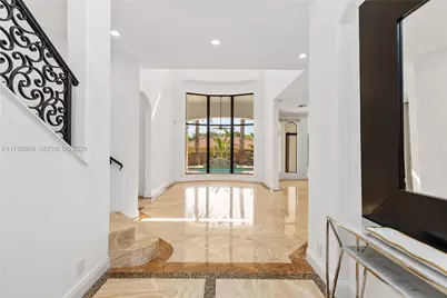 260 NE Wavecrest Ct, Boca Raton, FL 33432 - Photo 5