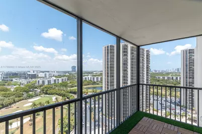 20335 W Country Club Dr #1902, Aventura, FL 33180 - Photo 17