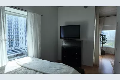 10 SW South River Dr #1603, Miami, FL 33130 - Photo 11