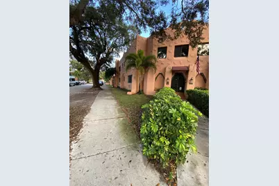 200 Azure Way, Miami Springs, FL 33166 - Photo 9