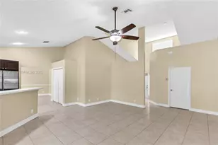 3562 W Southern Orchard Rd W, Davie, FL 33328 - Photo 7