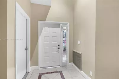 3562 W Southern Orchard Rd W, Davie, FL 33328 - Photo 5