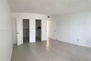 1420 Brickell Bay Dr, Miami, FL 33131 - Photo 13