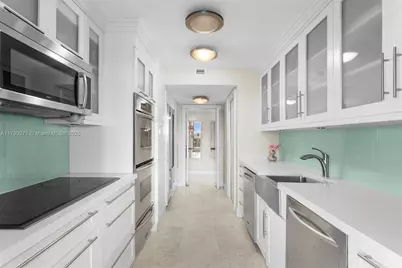 19667 Turnberry Way #14E, Aventura, FL 33180 - Photo 11
