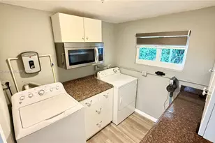 5107 SW 92nd Ave, Cooper City, FL 33328 - Photo 9