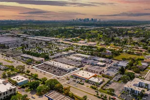 2302 W Oakland Park Blvd, Oakland Park, FL 33311 - Photo 1