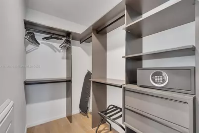 398 NE 5th St #3901, Miami, FL 33132 - Photo 9