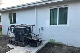 1446 NW 61st St, Miami, FL 33142 - Photo 9