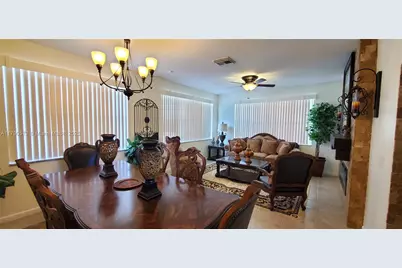 9042 Silver Glen Way, Lake Worth, FL 33467 - Photo 5