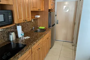 19201 Collins Ave, Sunny Isles Beach, FL 33160 - Photo 3