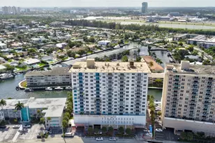 427 Golden Isles Dr, Hallandale Beach, FL 33009 - Photo 35