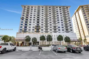 427 Golden Isles Dr, Hallandale Beach, FL 33009 - Photo 33