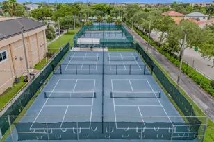 9585 N Belfort Cir, Tamarac, FL 33321 - Photo 41