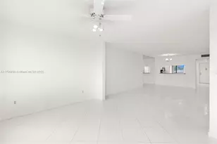 9585 N Belfort Cir, Tamarac, FL 33321 - Photo 27