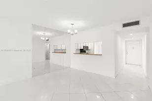 9585 N Belfort Cir, Tamarac, FL 33321 - Photo 19