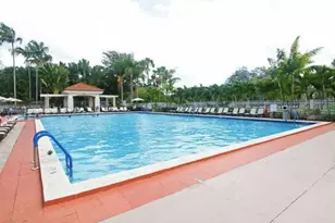 9725 NW 52nd St, Doral, FL 33178 - Photo 17