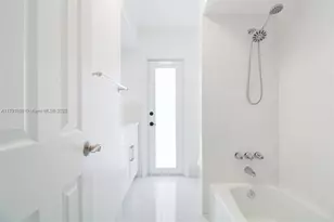 8441 NW 18th St, Pembroke Pines, FL 33024 - Photo 19