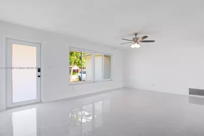 8441 NW 18th St, Pembroke Pines, FL 33024 - Photo 17