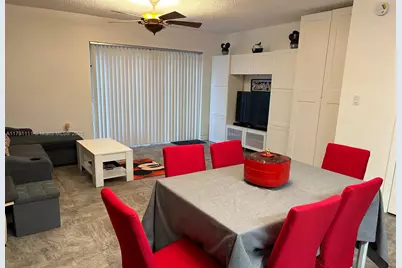 2405 NW 97th Ter, Pembroke Pines, FL 33024 - Photo 13