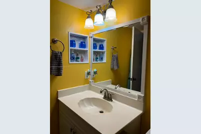 2405 NW 97th Ter, Pembroke Pines, FL 33024 - Photo 21