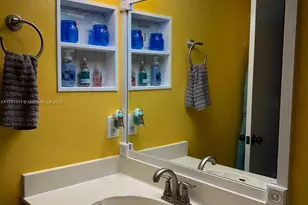 2405 NW 97th Terrace, Pembroke Pines, FL 33024 - Photo 21