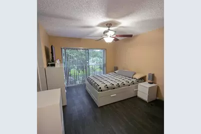 2405 NW 97th Ter, Pembroke Pines, FL 33024 - Photo 29