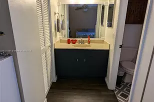 2405 NW 97th Terrace, Pembroke Pines, FL 33024 - Photo 25