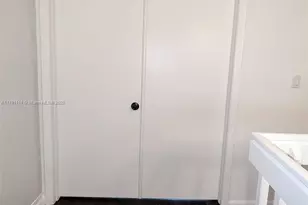 2405 NW 97th Terrace, Pembroke Pines, FL 33024 - Photo 23