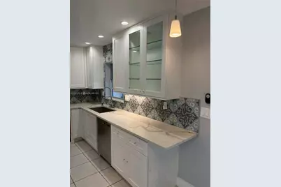 6807 NW 75th St, Tamarac, FL 33321 - Photo 13