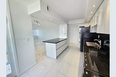 18051 Biscayne Blvd #1704, Aventura, FL 33160 - Photo 3