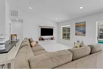 172 Plantation Cir #172, Naples, FL 34104 - Photo 13