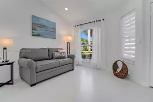 172 Plantation Cir, Naples, FL 34104 - Photo 3