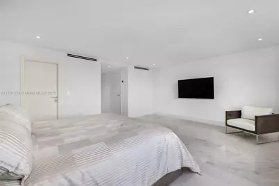 9801 Collins Ave #17R, Bal Harbour, FL 33154 - Photo 31