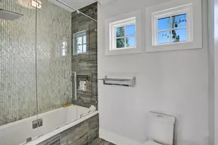 2340 NE 48th St, Lighthouse Point, FL 33064 - Photo 23