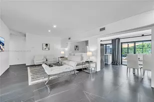 560 NW 116th Terrace, Miami, FL 33168 - Photo 11