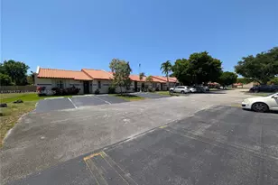 11212 SW 58th Cir, Cooper City, FL 33330 - Photo 13