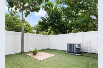 8091 NW 12th St #H, Margate, FL 33063 - Photo 7