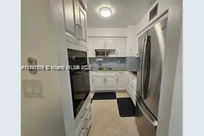 4512 Seagrape Dr #W1, Lauderdale by the Sea, FL 33308 - Photo 9