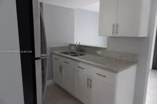 1990 NW 4th Ct, Miami, FL 33136 - Photo 5