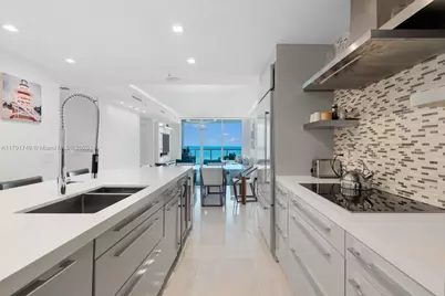 3801 Collins Ave #703, Miami Beach, FL 33140 - Photo 9