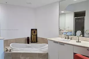 15051 Royal Oaks Ln, North Miami, FL 33181 - Photo 13