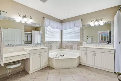 19323 SW 55th St, Miramar, FL 33029 - Photo 15