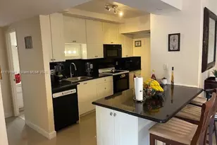 4400 Hillcrest Dr, Hollywood, FL 33021 - Photo 13